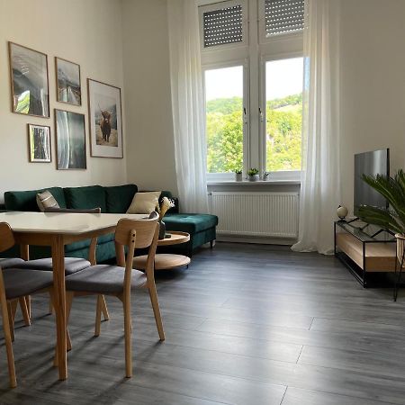 Direkter Moselblick I Altbau I 4 Personen I Terrasse Apartment Sankt Aldegund Bagian luar foto