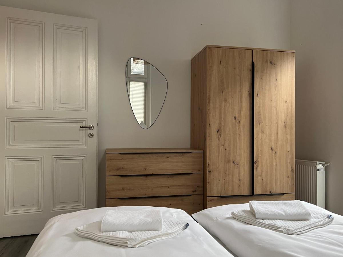Direkter Moselblick I Altbau I 4 Personen I Terrasse Apartment Sankt Aldegund Bagian luar foto