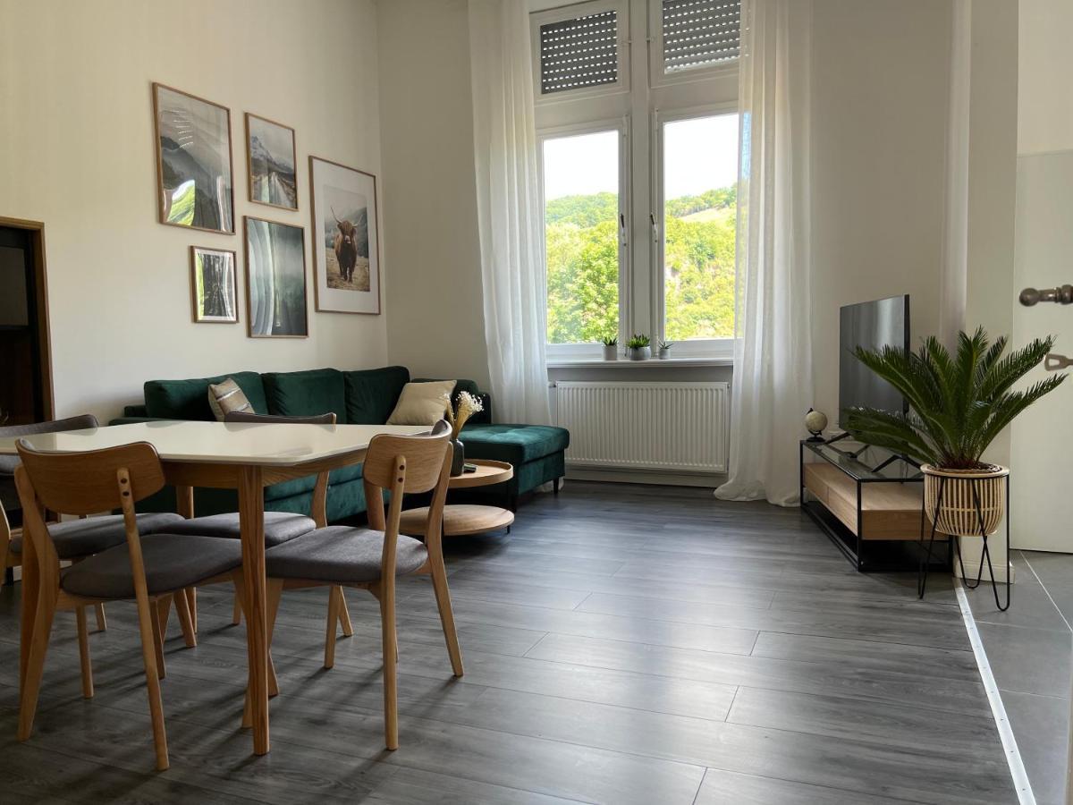 Direkter Moselblick I Altbau I 4 Personen I Terrasse Apartment Sankt Aldegund Bagian luar foto